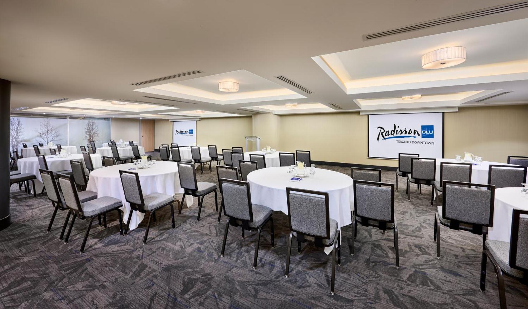 Radisson Blu Toronto Downtown Hotel Kültér fotó